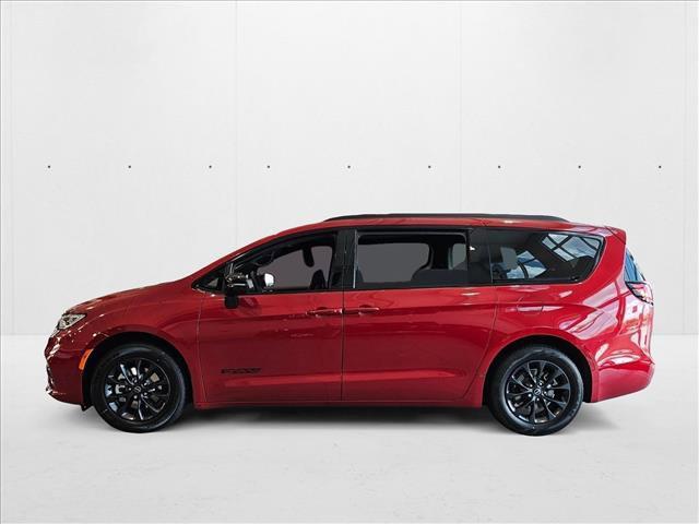 new 2025 Chrysler Pacifica car, priced at $41,471