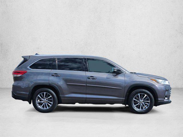 used 2017 Toyota Highlander car, priced at $21,344