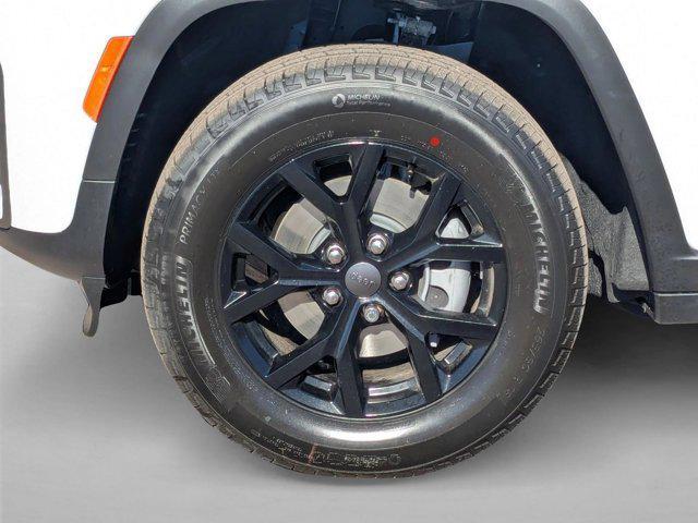 new 2026 Jeep Grand Cherokee car, priced at $42,789