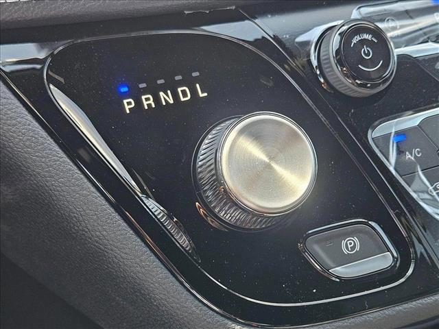 new 2025 Chrysler Pacifica car, priced at $39,292