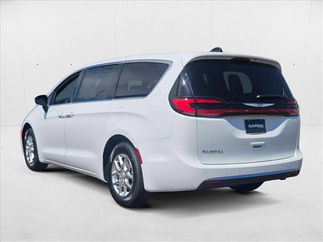 new 2025 Chrysler Pacifica car, priced at $39,292