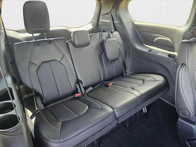 new 2025 Chrysler Pacifica car, priced at $39,292