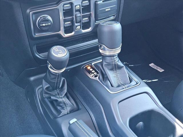 new 2025 Jeep Gladiator car, priced at $41,812