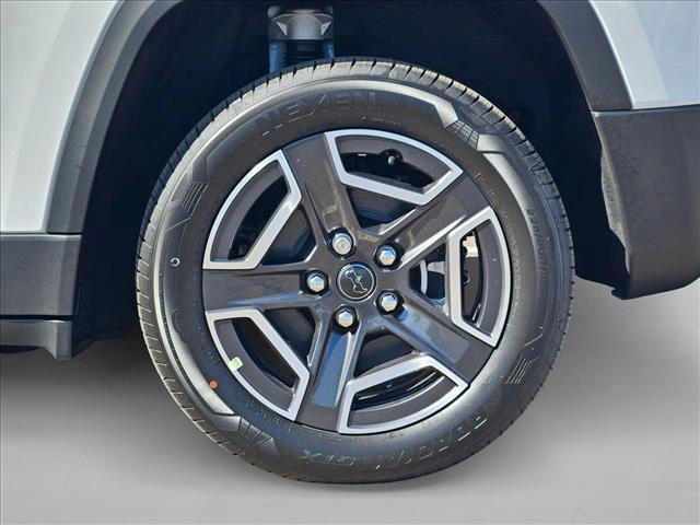 new 2026 Jeep Cherokee car, priced at $40,850