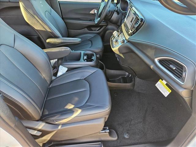 new 2026 Chrysler Pacifica car, priced at $40,193