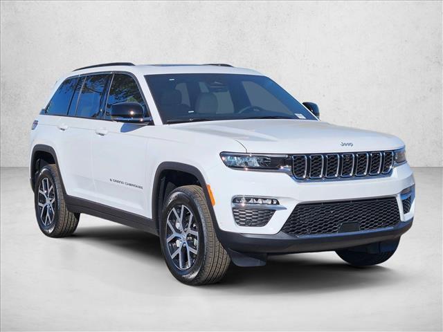 new 2025 Jeep Grand Cherokee car, priced at $41,387