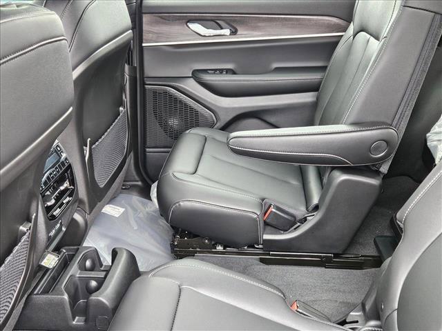 new 2025 Jeep Grand Cherokee L car, priced at $38,162