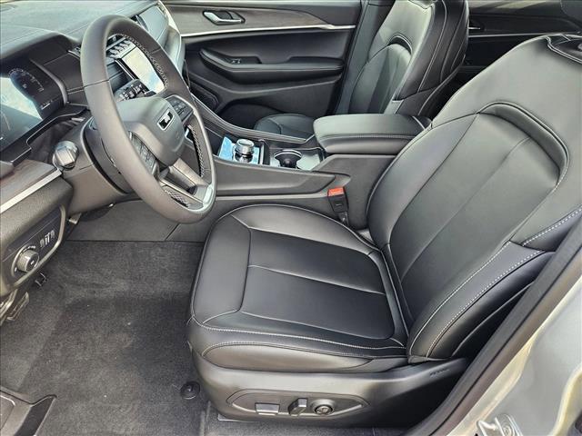 new 2025 Jeep Grand Cherokee L car, priced at $40,322