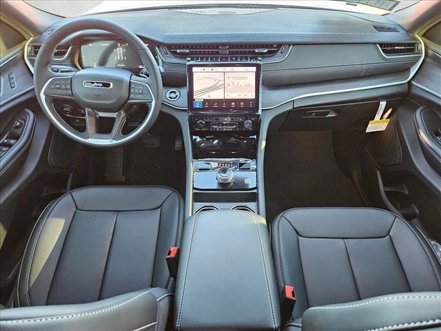 new 2025 Jeep Grand Cherokee car, priced at $39,207