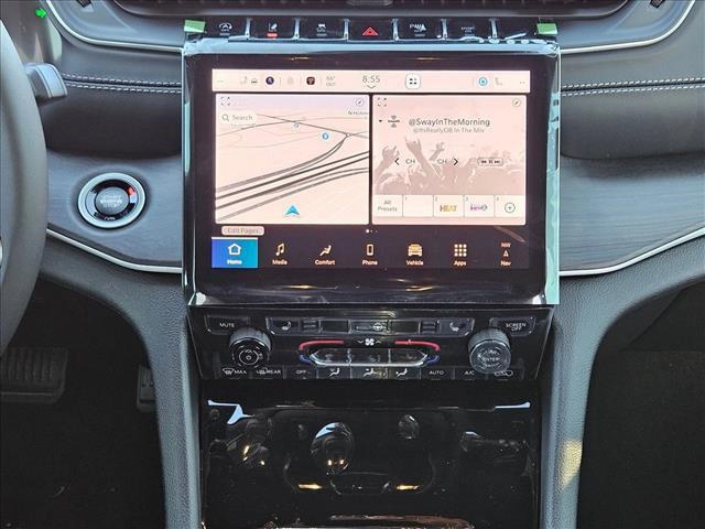 new 2025 Jeep Grand Cherokee car, priced at $39,207