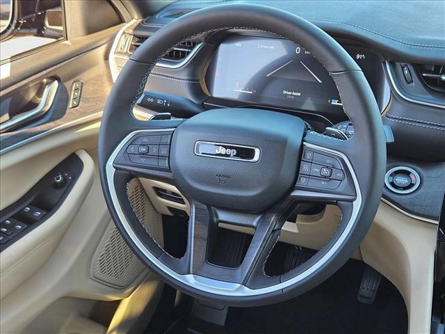 new 2025 Jeep Grand Cherokee car, priced at $37,923