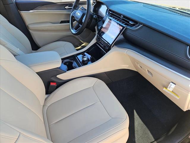 new 2025 Jeep Grand Cherokee car, priced at $37,923