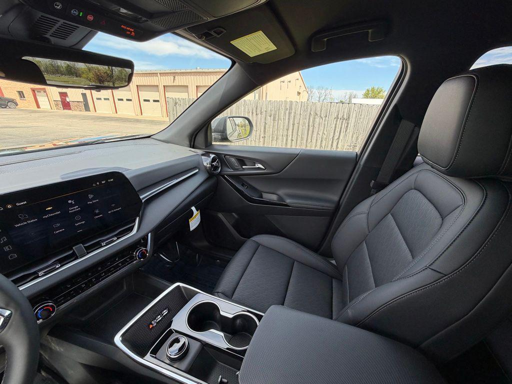 new 2026 Chevrolet Equinox car, priced at $36,115
