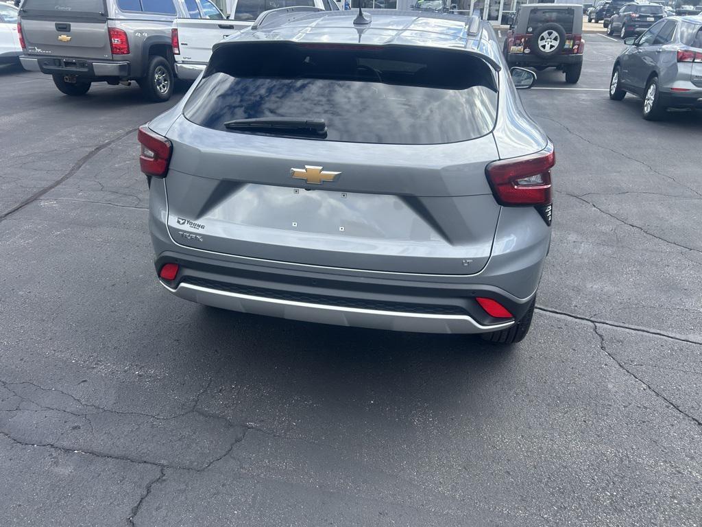 new 2025 Chevrolet Trax car, priced at $25,880