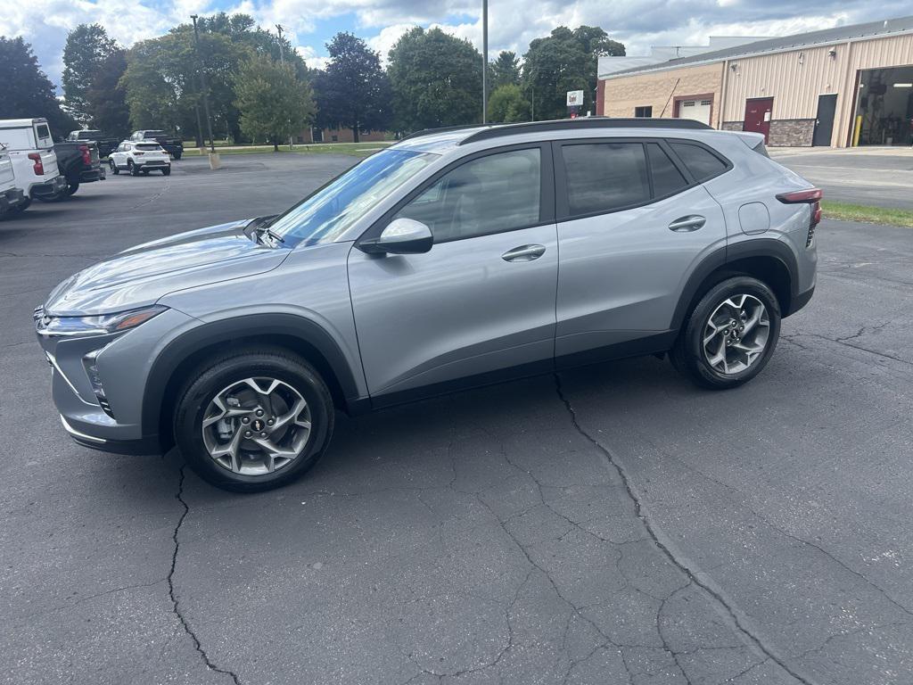 new 2025 Chevrolet Trax car, priced at $25,880