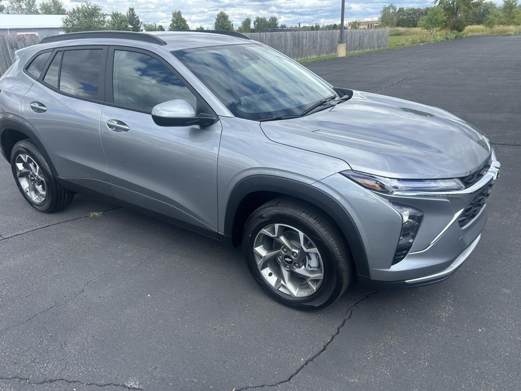 new 2025 Chevrolet Trax car, priced at $25,880