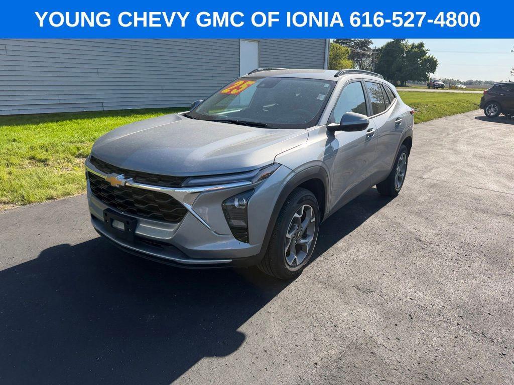 used 2025 Chevrolet Trax car, priced at $22,499