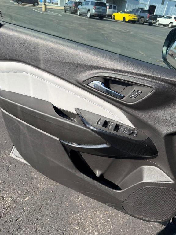 used 2025 Chevrolet Trax car, priced at $22,499