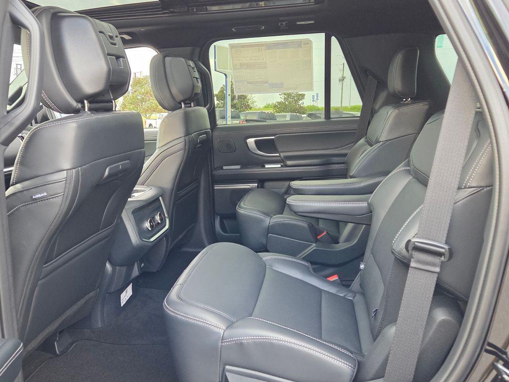 new 2026 Ford Expedition car, priced at $84,094