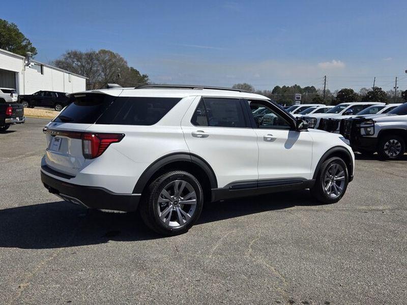 new 2026 Ford Explorer car, priced at $50,069