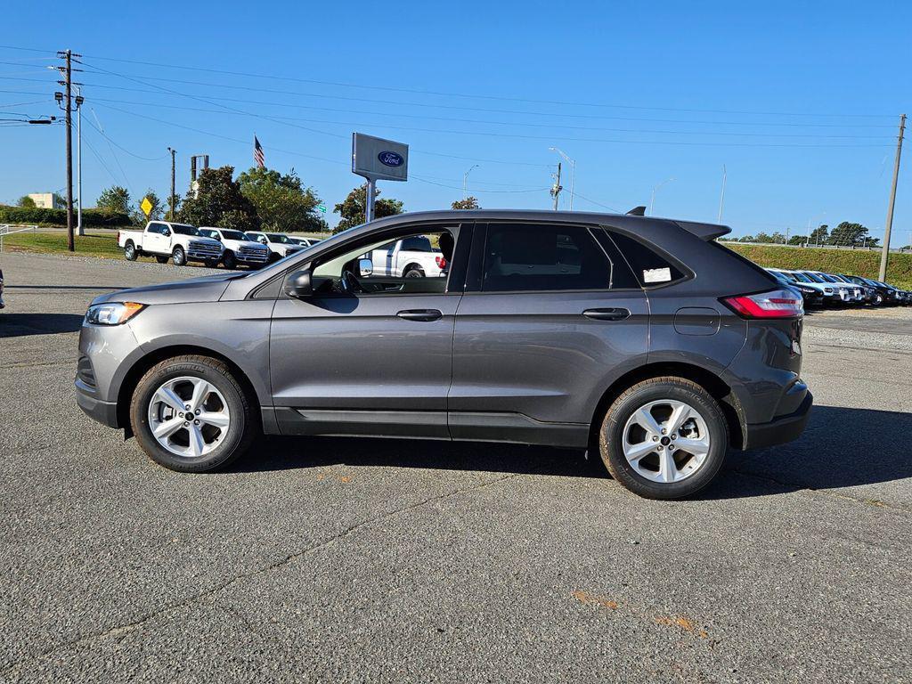 new 2024 Ford Edge car, priced at $28,878
