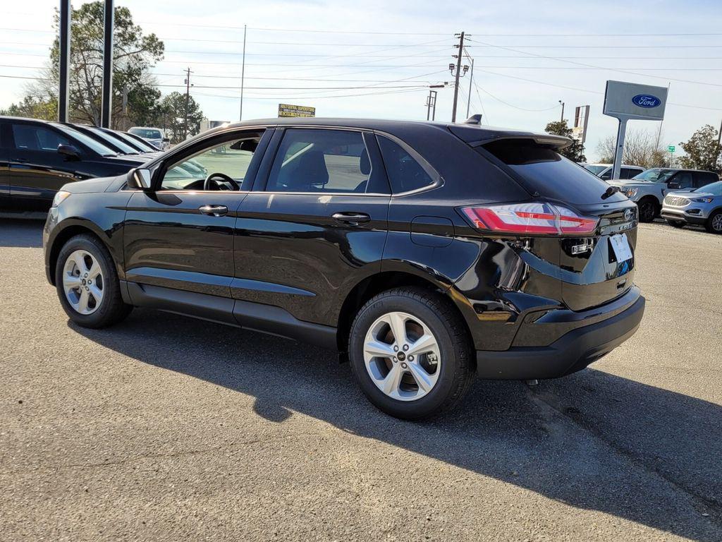 new 2024 Ford Edge car, priced at $30,599