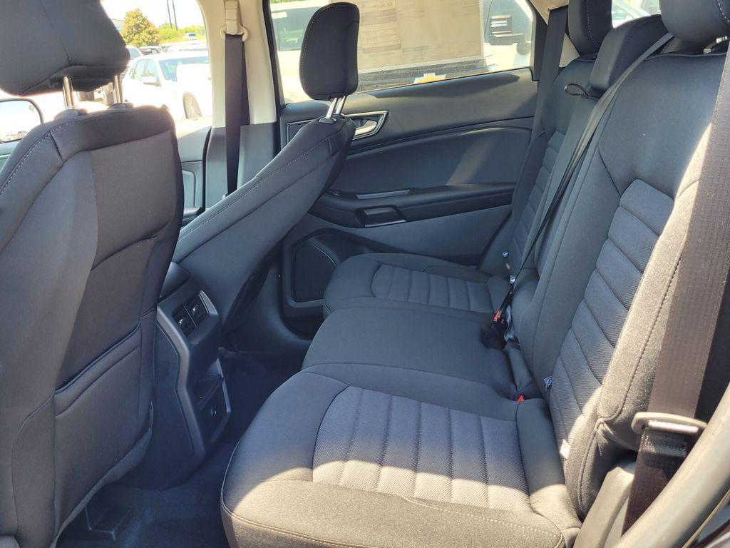 new 2024 Ford Edge car, priced at $30,599