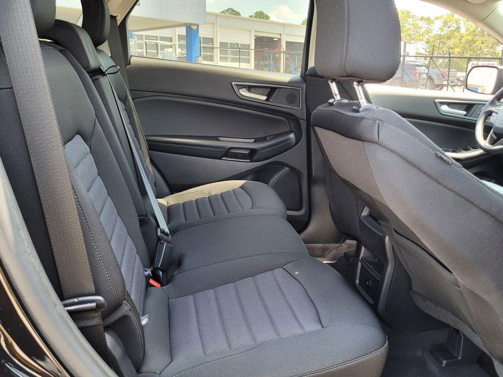 new 2024 Ford Edge car, priced at $30,599