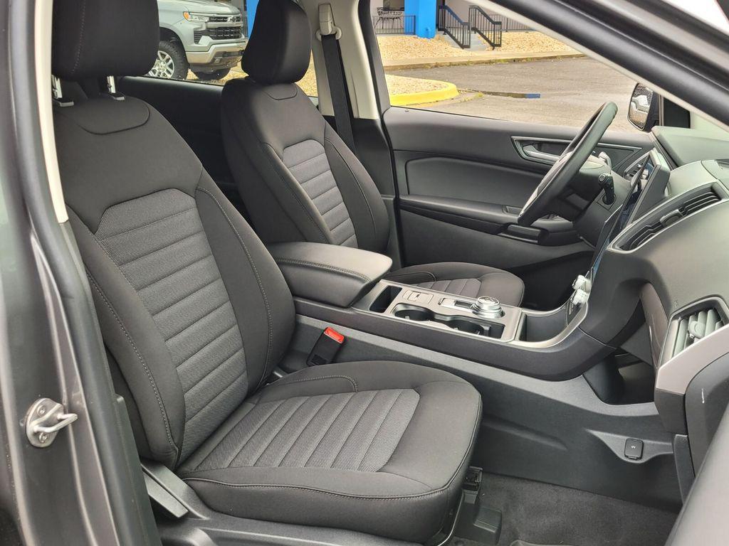 new 2024 Ford Edge car, priced at $30,599