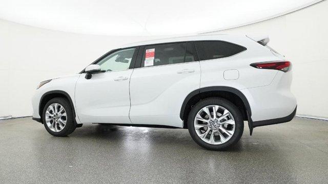 new 2026 Toyota Highlander car, priced at $52,399