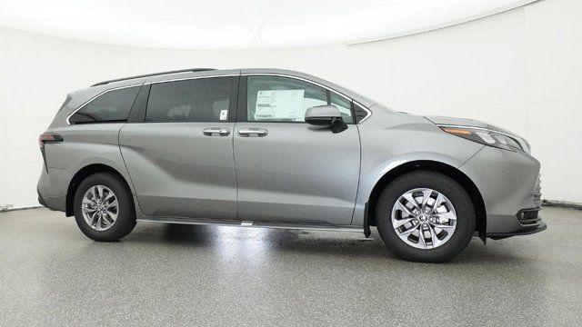 new 2026 Toyota Sienna car, priced at $48,397