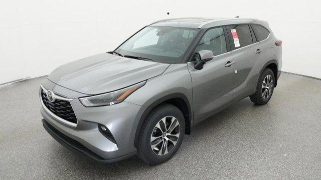 new 2026 Toyota Highlander car, priced at $49,657