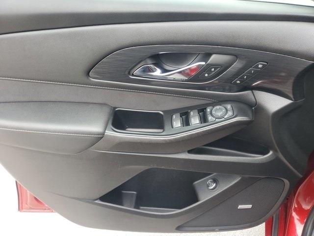 used 2023 Chevrolet Traverse car, priced at $34,373