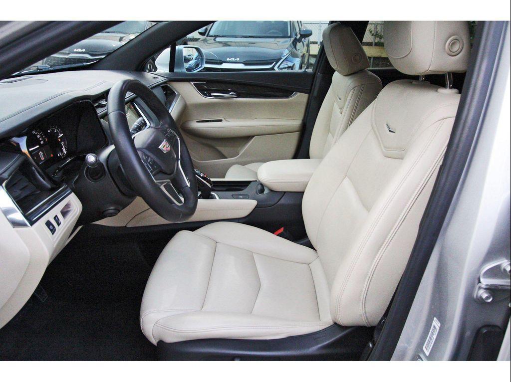 used 2018 Cadillac XT5 car, priced at $12,975