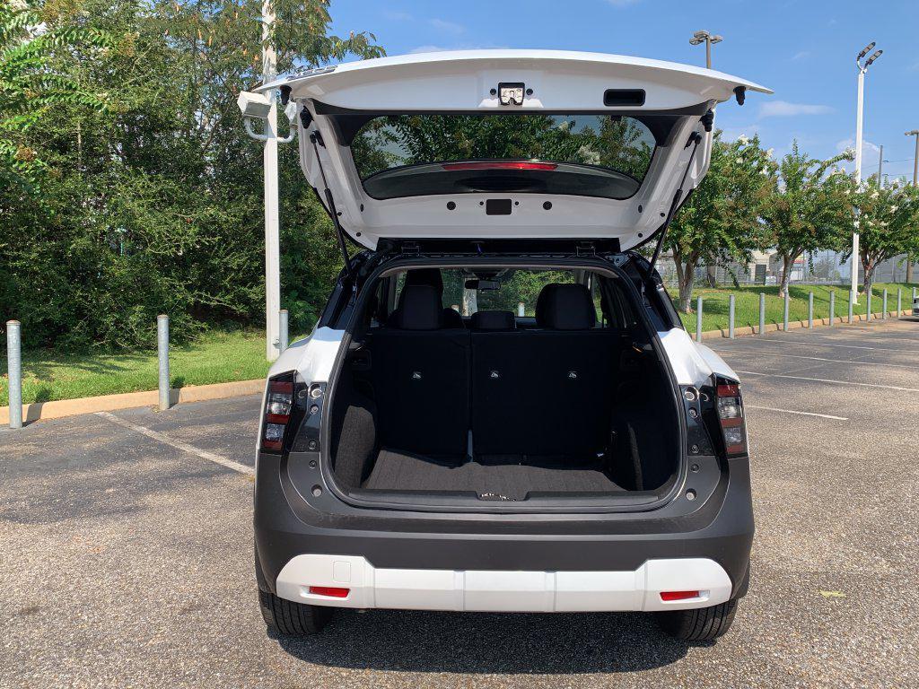 new 2027 Nissan Kicks car, priced at $27,105