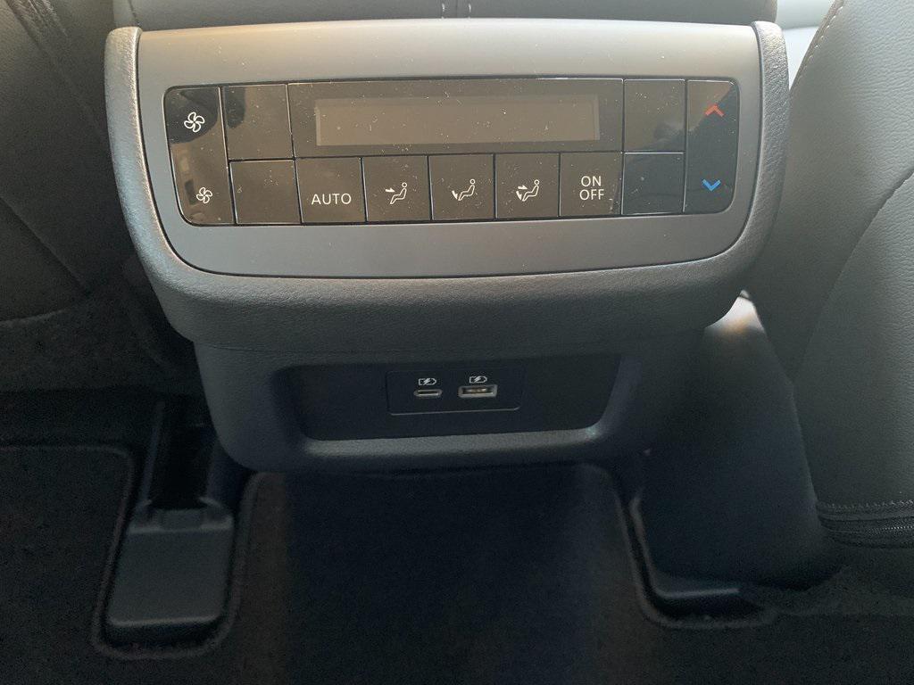 new 2025 Nissan Pathfinder car, priced at $37,806