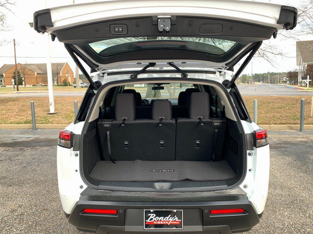 new 2026 Nissan Pathfinder car, priced at $40,101