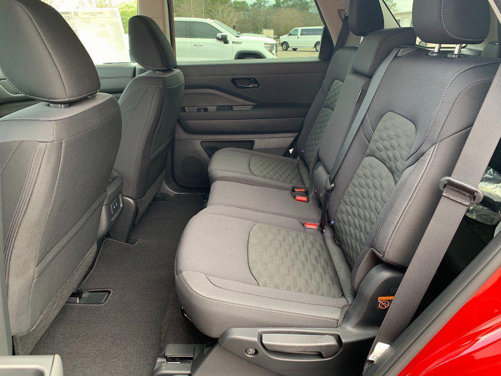 new 2026 Nissan Pathfinder car, priced at $39,675