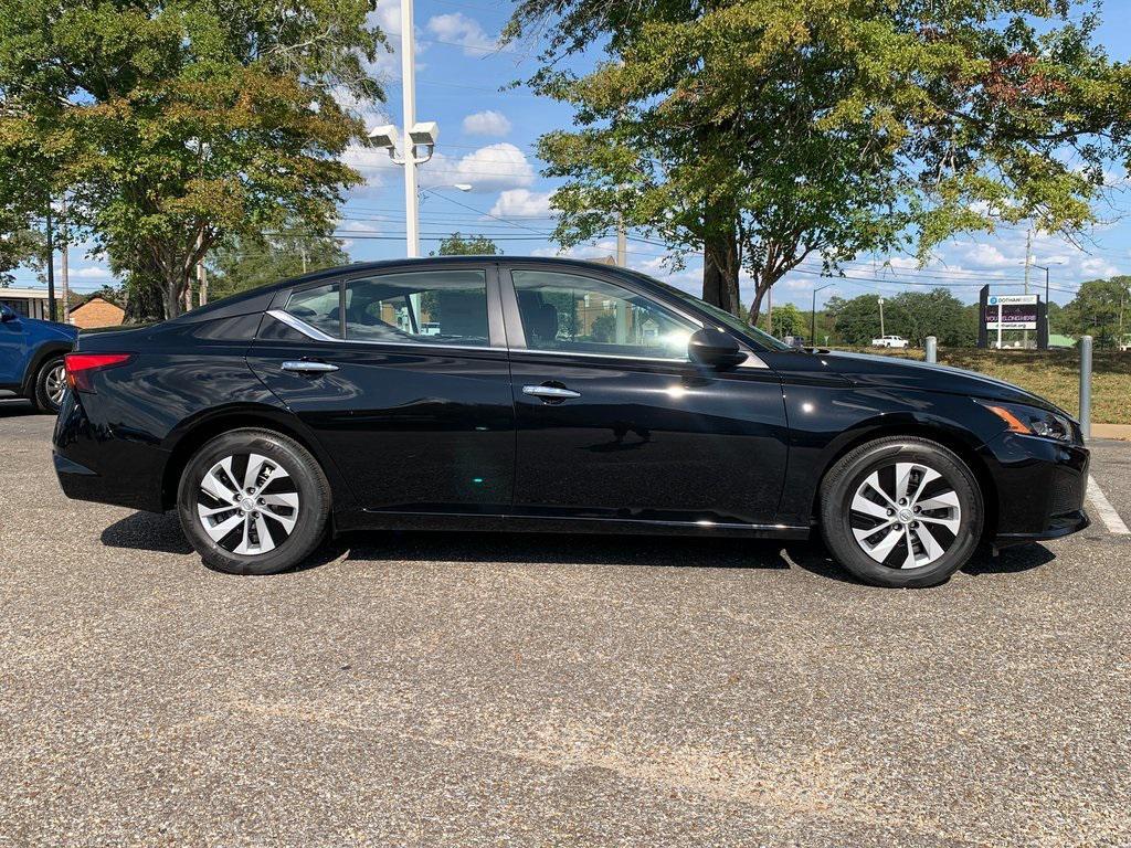 new 2025 Nissan Altima car, priced at $25,084
