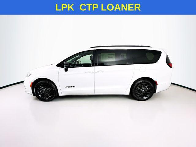 new 2025 Chrysler Pacifica car, priced at $38,500