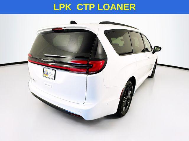 new 2025 Chrysler Pacifica car, priced at $38,500