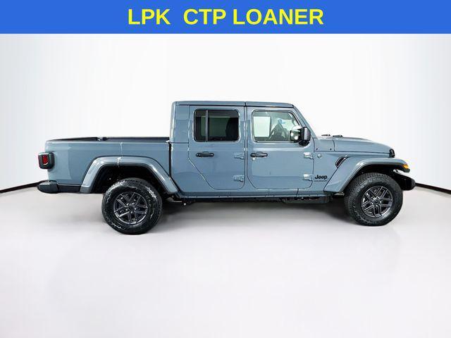 new 2026 Jeep Gladiator car, priced at $40,500