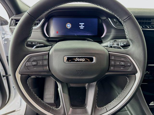 new 2025 Jeep Grand Cherokee car, priced at $36,750