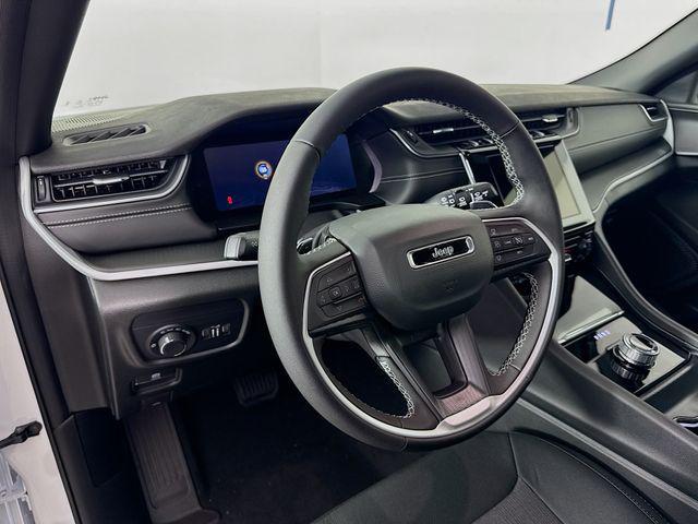 new 2025 Jeep Grand Cherokee car, priced at $36,750