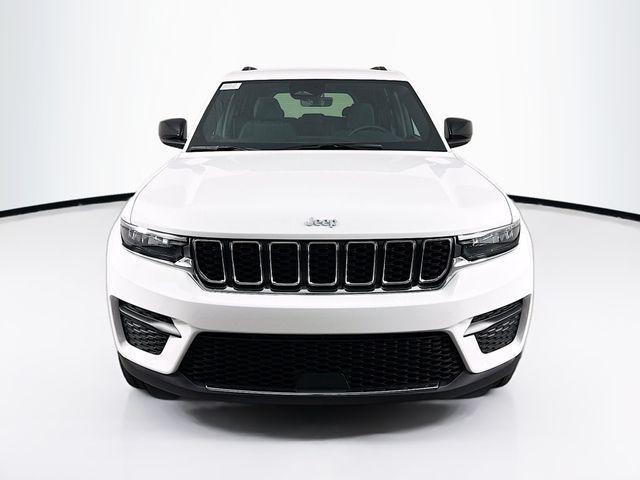 new 2025 Jeep Grand Cherokee car, priced at $36,750