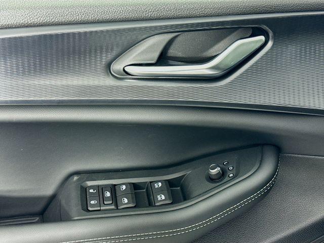 new 2025 Jeep Grand Cherokee car, priced at $36,750