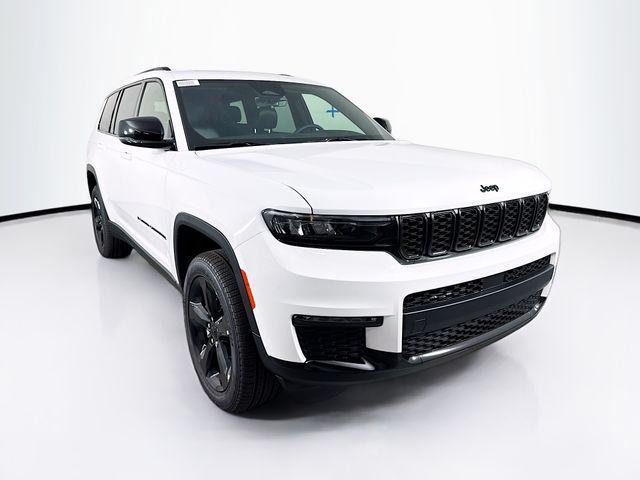 new 2025 Jeep Grand Cherokee L car, priced at $45,000