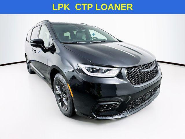 new 2025 Chrysler Pacifica car, priced at $39,000