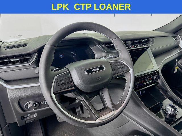 new 2025 Jeep Grand Cherokee L car, priced at $42,000