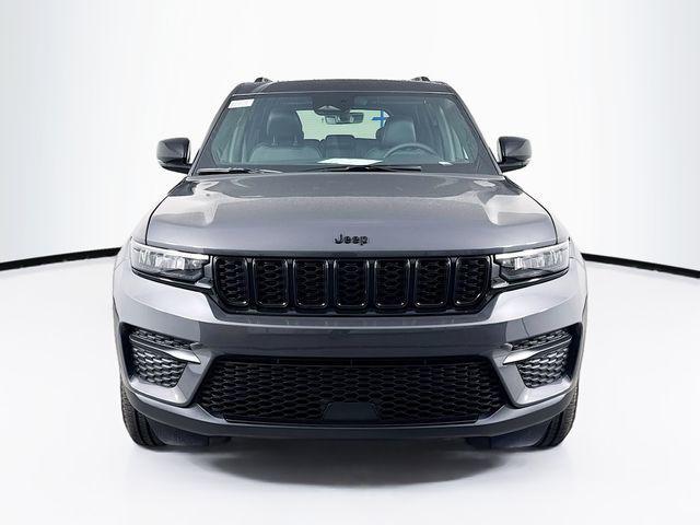 new 2025 Jeep Grand Cherokee car, priced at $39,500